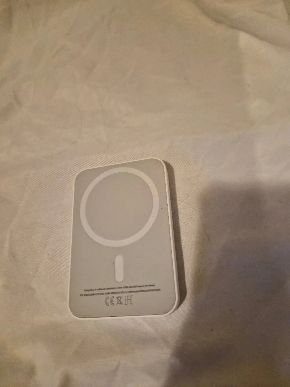 Apple MagSafe Battery Pack A2384 Portable Magnetic Wireless Charger - White